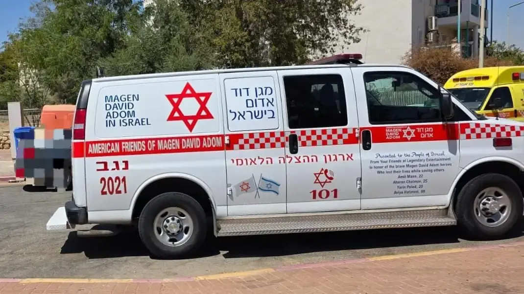 אמבולנס מד"א בזירה בבאר שבע אמבולנס מד"א בזירה בבאר שבע