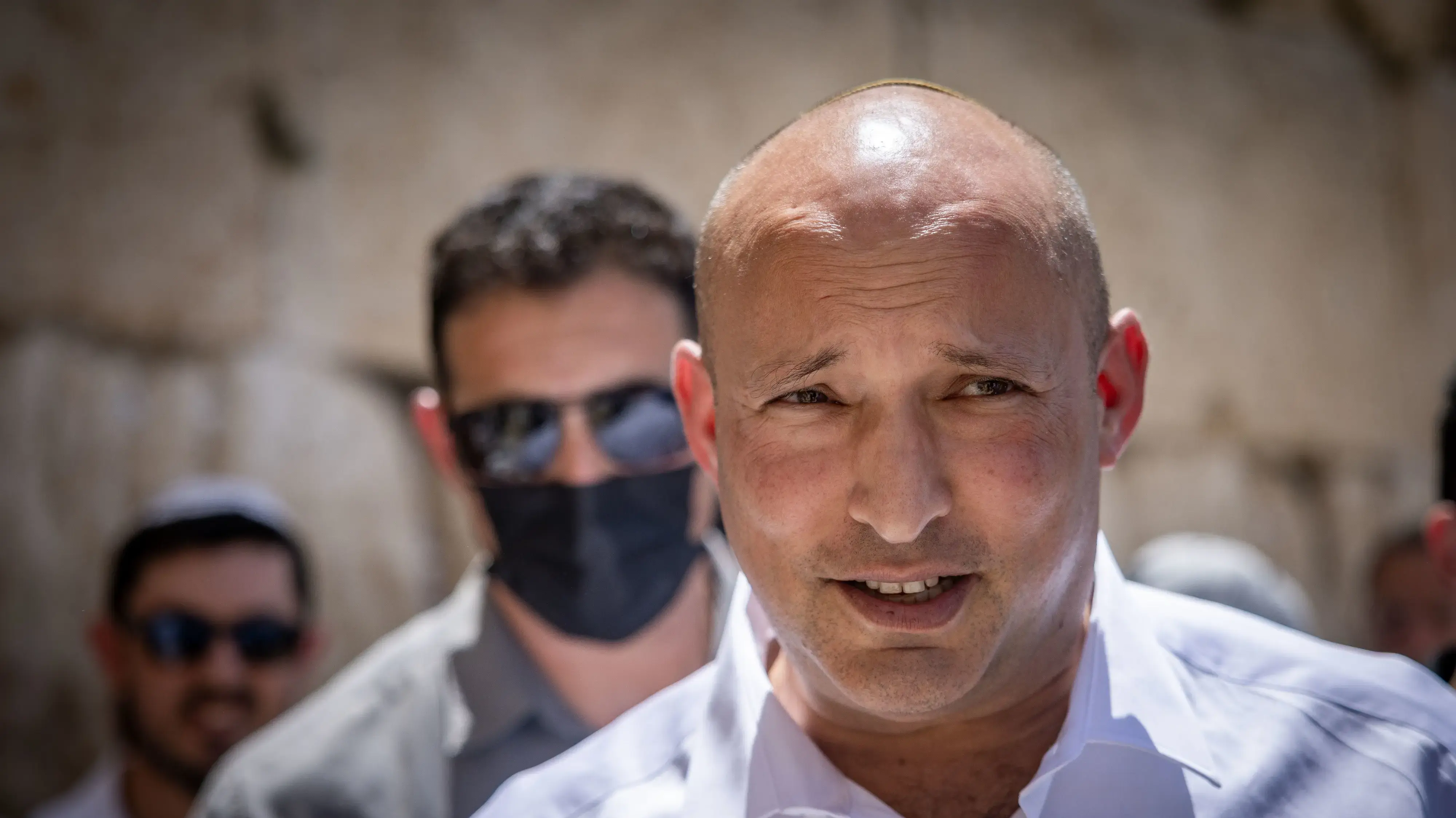 ראש הממשלה לשעבר נפתלי בנט בכותל המערבי
26 במאי 2025 ראש הממשלה לשעבר נפתלי בנט בכותל המערבי
26 במאי 2025