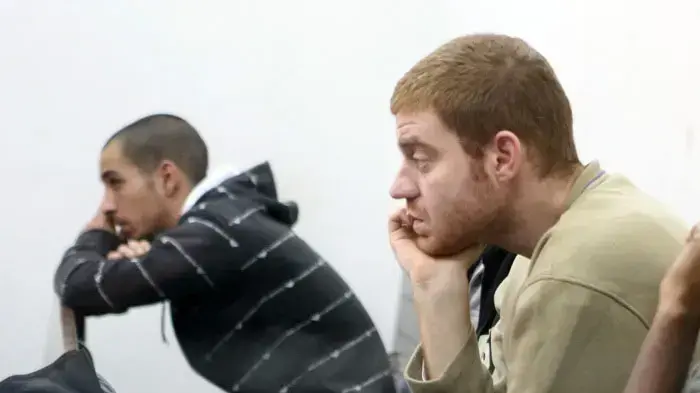 צעירים תכננו לרצוח אסיר בחופשה צעירים תכננו לרצוח אסיר בחופשה