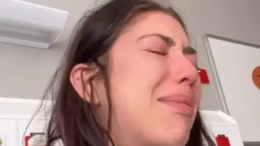 זה היה כל כך קשה לשמוע. יש לי אח ואחות צעירים, וכל מה שחשבתי עליו זה שאני רוצה לראות אותם גדלים". פייג' סואיסטד זה היה כל כך קשה לשמוע. יש לי אח ואחות צעירים, וכל מה שחשבתי עליו זה שאני רוצה לראות אותם גדלים". פייג' סואיסטד