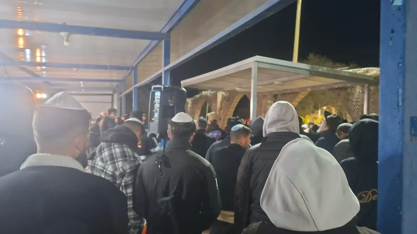 הלווית האחים שנפטרו אחד אחרי השני הלווית האחים שנפטרו אחד אחרי השני