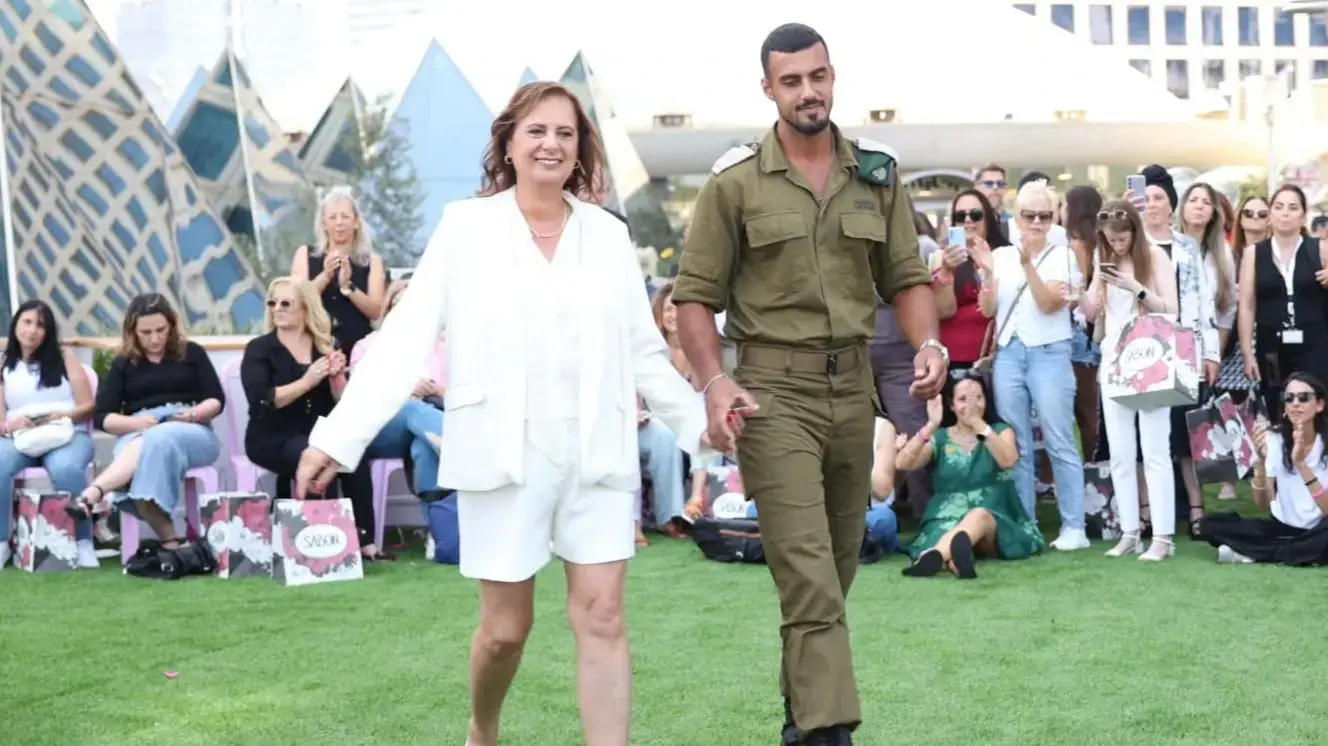תצוגת ה-PINK PARTY השנתית של יאנה דרום ועמותת גמאני תצוגת ה-PINK PARTY השנתית של יאנה דרום ועמותת גמאני