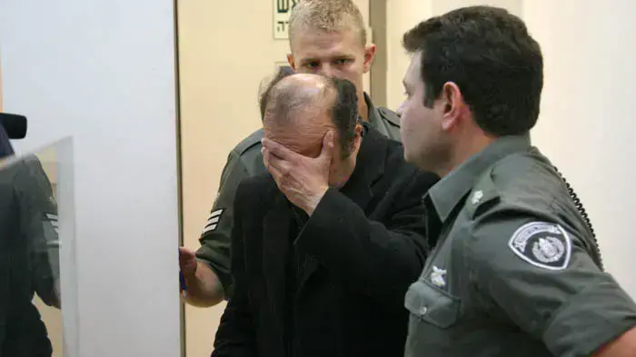 מכובד קמראן מכובד קמראן