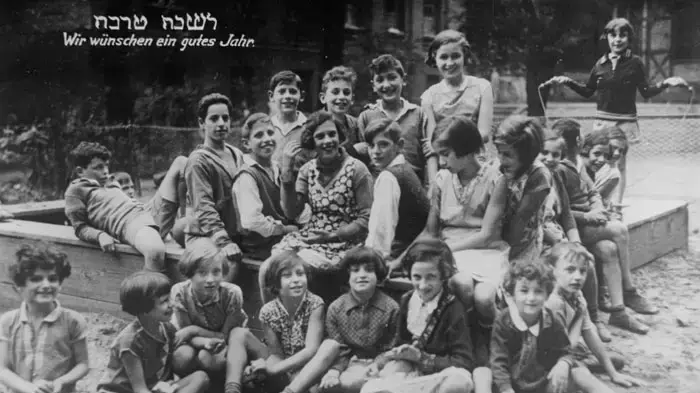 מתוך "בית אהבה" מתוך "בית אהבה"