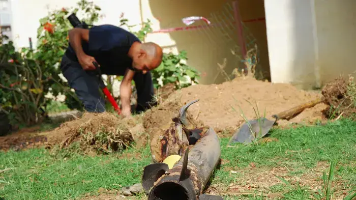 רקטה שנפלה בשכונת מגורים בדרום אשקלון רקטה שנפלה בשכונת מגורים בדרום אשקלון