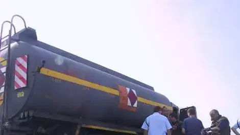מיכלית סולר בפי גלילות מיכלית סולר בפי גלילות