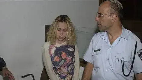 אתי אלון בבית המשפט אתי אלון בבית המשפט