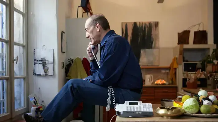 אהוד אולמרט בביתו בירושלים, בעת היותו ממלא מקום ראש הממשלה, לאחר שאריאל שרון נפל למשכב אהוד אולמרט בביתו בירושלים, בעת היותו ממלא מקום ראש הממשלה, לאחר שאריאל שרון נפל למשכב