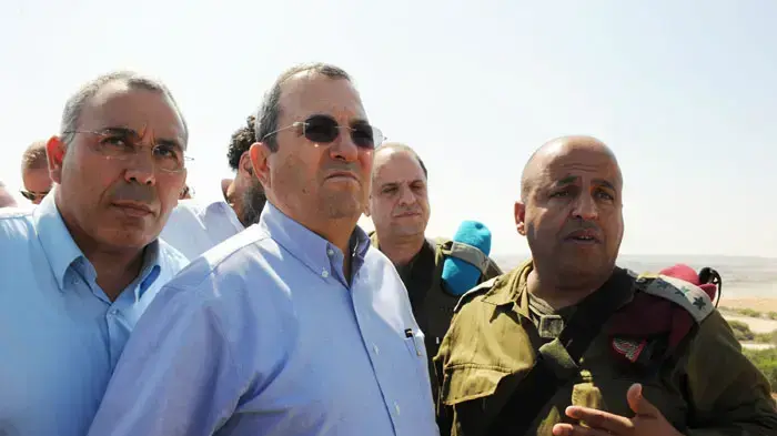 שר הביטחון אהוד ברק במושב נתיב העשרה שר הביטחון אהוד ברק במושב נתיב העשרה