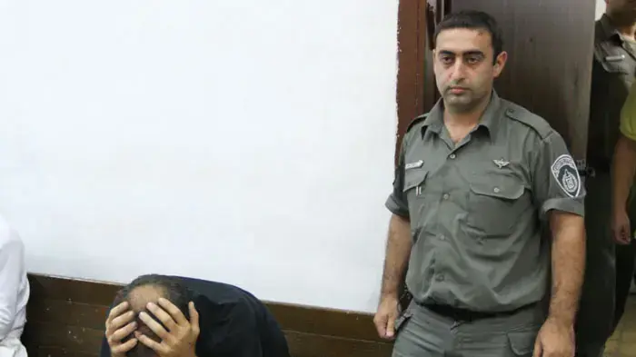 נאשם באונס 2 בנותיו ונמלט מהארץ נאשם באונס 2 בנותיו ונמלט מהארץ