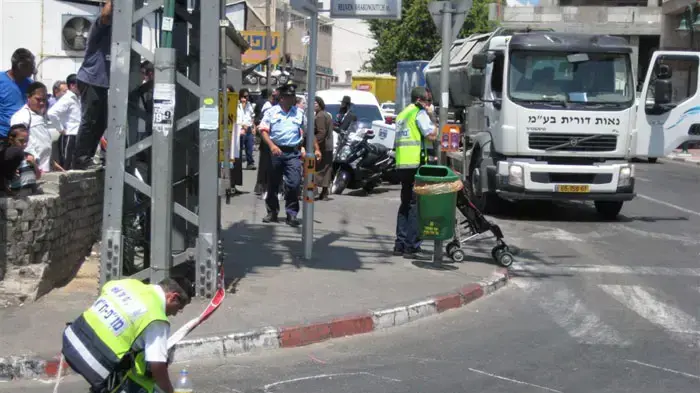 פעוטה נדרסה למוות ע"י משאית בבני ברק פעוטה נדרסה למוות ע"י משאית בבני ברק