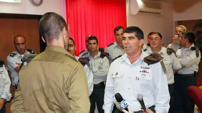 הרמטכ"ל גבי אשכנזי בבקו"ם הרמטכ"ל גבי אשכנזי בבקו"ם