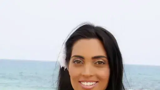 מפרץ האהבה, דנה מזרחי מפרץ האהבה, דנה מזרחי