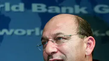 שר האוצר של דרום אפריקה טרבור מנואל שר האוצר של דרום אפריקה טרבור מנואל