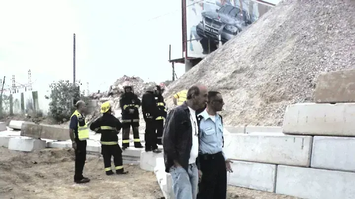 פועל נהרג בקריסת קיר במפעל בהרצליה פועל נהרג בקריסת קיר במפעל בהרצליה