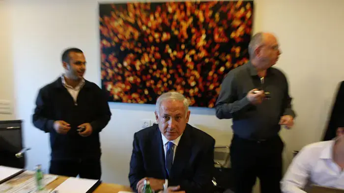 יו"ר הליכוד בנימין נתניהו במסיבת עיתונאים