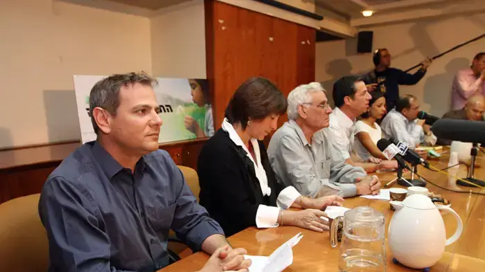 ניצן הורוביץ בכינוס תנועת השמאל החדשה ניצן הורוביץ בכינוס תנועת השמאל החדשה
