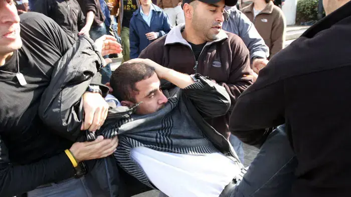 הפגנה באוניברסיטה תל אביב נגד הפעולה בעזה הפגנה באוניברסיטה תל אביב נגד הפעולה בעזה