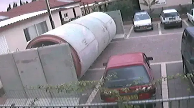 מיגון בטון בשכונת הקראווילות בניצן