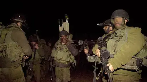 חיילי צה"ל נכנסים קרקעית לעזה חיילי צה"ל נכנסים קרקעית לעזה
