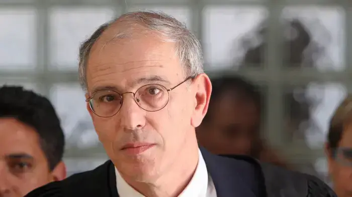 משה לדור משה לדור
