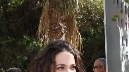 למען הנשים. מארינה מקסימיליאן בלומין למען הנשים. מארינה מקסימיליאן בלומין