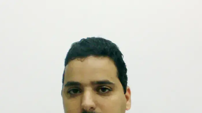 עו"ד צחי כהן, איש סגל המרכז ללימודים אקדמיים באור יהודה. עו"ד צחי כהן, איש סגל המרכז ללימודים אקדמיים באור יהודה.