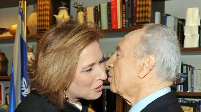 נשיא המדינה שמעון פרס עם יו"ר קדימה ציפי לבני נשיא המדינה שמעון פרס עם יו"ר קדימה ציפי לבני