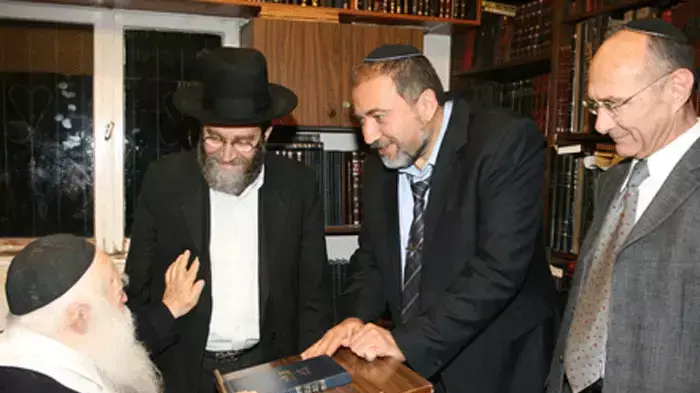 ליברמן ולנדאו נפגשו עם הרב קנייבסקי וגפני ליברמן ולנדאו נפגשו עם הרב קנייבסקי וגפני