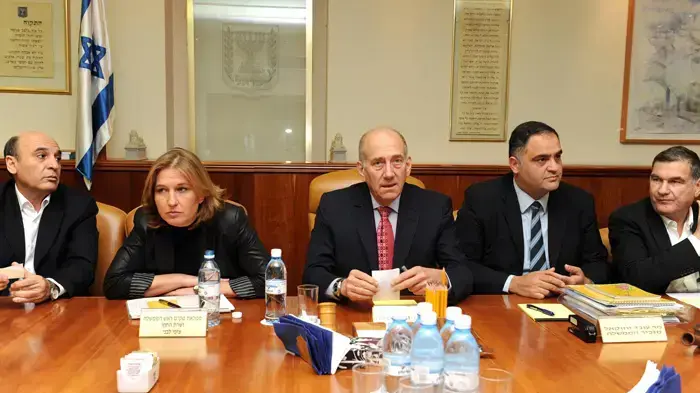 ישיבת ממשלה מיוחד בנושא עסקת שליט ישיבת ממשלה מיוחד בנושא עסקת שליט