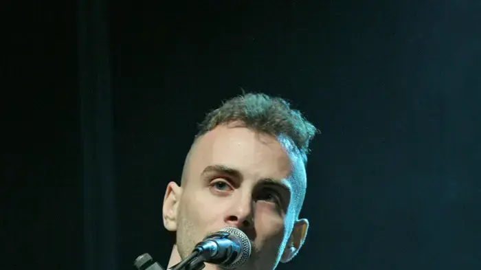 הופעות אחרונות בישראל, הופעה ענקית באנגליה. אסף אבידן הופעות אחרונות בישראל, הופעה ענקית באנגליה. אסף אבידן