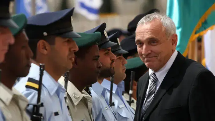יצחק אהרונוביץ יצחק אהרונוביץ