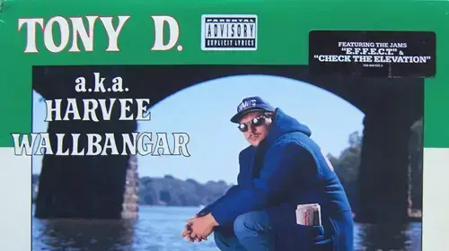 טרגדיה בעולם ההיפ הופ. די על עטיפת האלבום "Droppin' Funky Verses" טרגדיה בעולם ההיפ הופ. די על עטיפת האלבום "Droppin' Funky Verses"