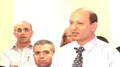 אבי בן בסט במסיבת עיתונאים אבי בן בסט במסיבת עיתונאים