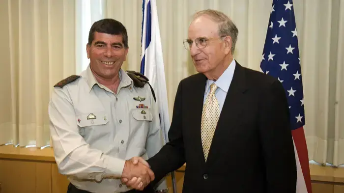 הרמטכ"ל נפגש עם ג'ורג' מיטשל הרמטכ"ל נפגש עם ג'ורג' מיטשל