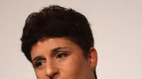 סמדר ברבר צדיק מנכל הבנק הבנלאומי סמדר ברבר צדיק מנכל הבנק הבנלאומי