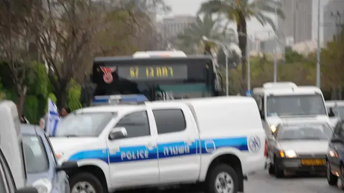 צעיר נדקר בר"ג על ידי בן מיעוטים צעיר נדקר בר"ג על ידי בן מיעוטים