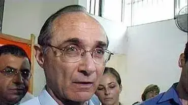 עוזי לנדאו עוזי לנדאו