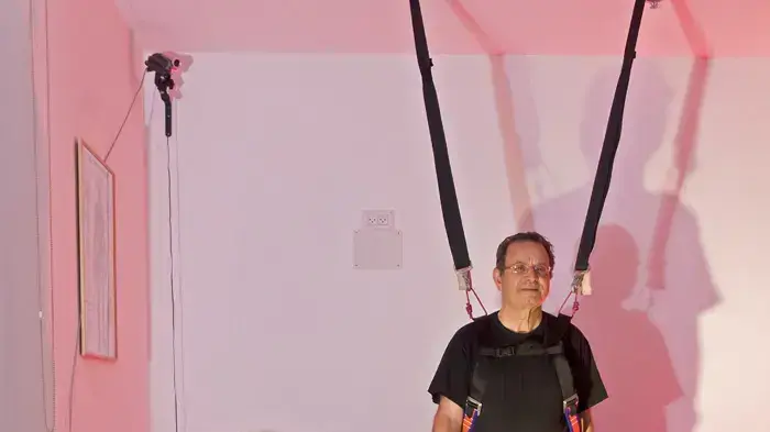 מכשיר חדש יסייע למנוע נפילות של קשישים מכשיר חדש יסייע למנוע נפילות של קשישים