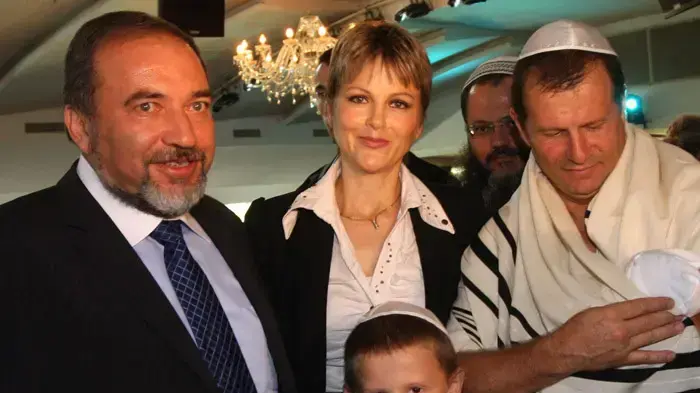 ברית אנסטסיה מיכאלי