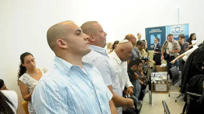 ארבעת השוטרים מנהריה הורשעו ארבעת השוטרים מנהריה הורשעו