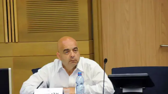 אבי שומר מנכ"ל צומת ספרים אבי שומר מנכ"ל צומת ספרים