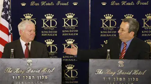 שר ההגנה האמריקאי רוברט גייטס נפגש עם אהוד ברק שר ההגנה האמריקאי רוברט גייטס נפגש עם אהוד ברק