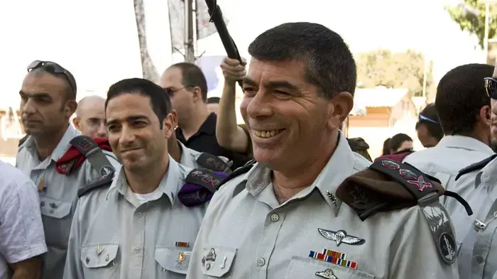 גבי אשכנזי בגיוס חטיבת כפיר גבי אשכנזי בגיוס חטיבת כפיר