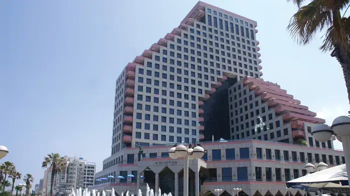 כיכר הכנסת ובית האופרה כיכר הכנסת ובית האופרה