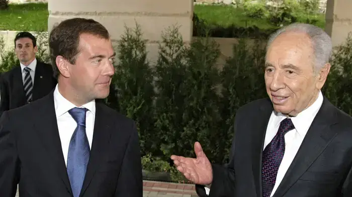 הנשיא שמעון פרס ונשיא רוסיה דמיטרי מדוודב הנשיא שמעון פרס ונשיא רוסיה דמיטרי מדוודב