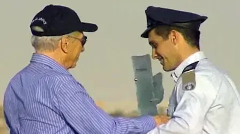 סיום קורס טייס אסף רמון סיום קורס טייס אסף רמון