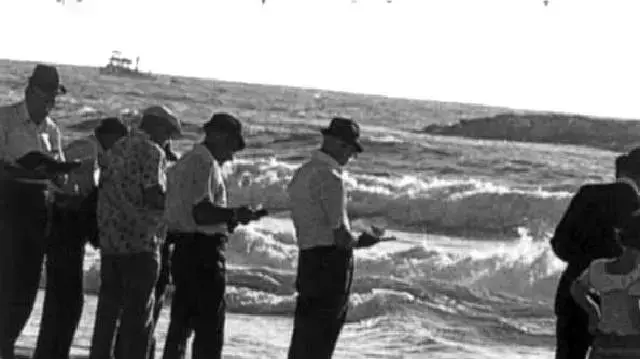 תשליך ביום הכיפורים בתל אביב תשליך ביום הכיפורים בתל אביב