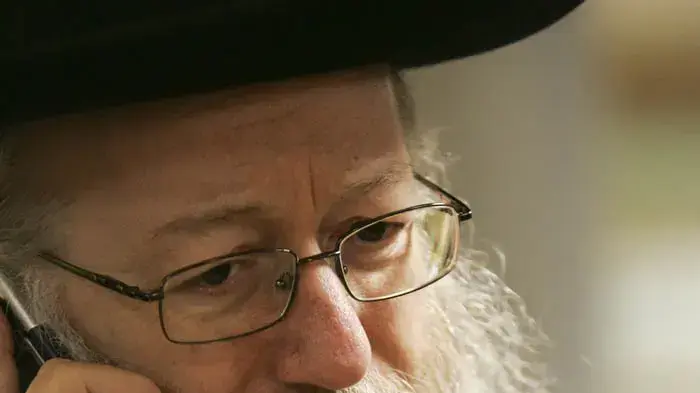 יעקב ליצמן מבקר במבצע חיסונים נגד שפעת החזירים באיכילוב נובמבר 2009 יעקב ליצמן מבקר במבצע חיסונים נגד שפעת החזירים באיכילוב נובמבר 2009