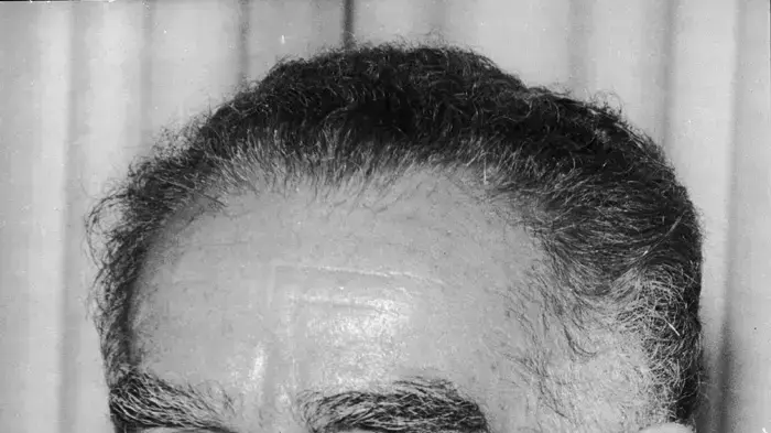 יצחק שמיר בזמן כהונתו כיו''ר הכנסת - יוני 1977 יצחק שמיר בזמן כהונתו כיו''ר הכנסת - יוני 1977